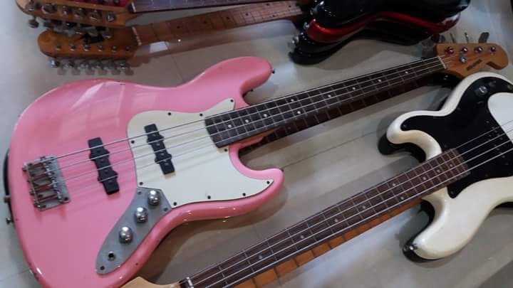 Selder jazz bass pink