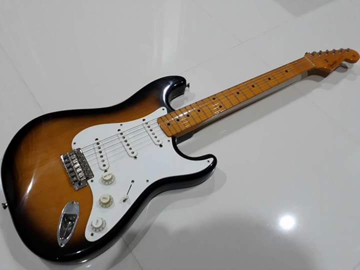 Fender Strat Re57 Alder ,texus USA pu, craft in japan