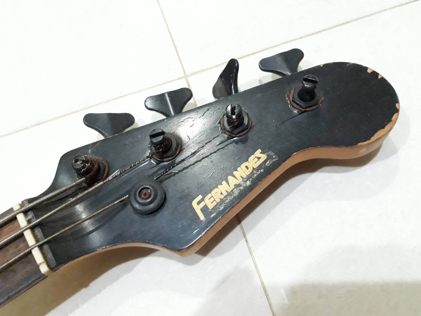  Fernandes FRB55 รุ่นแรกๆ หัวทรงFenderอยู่เลย